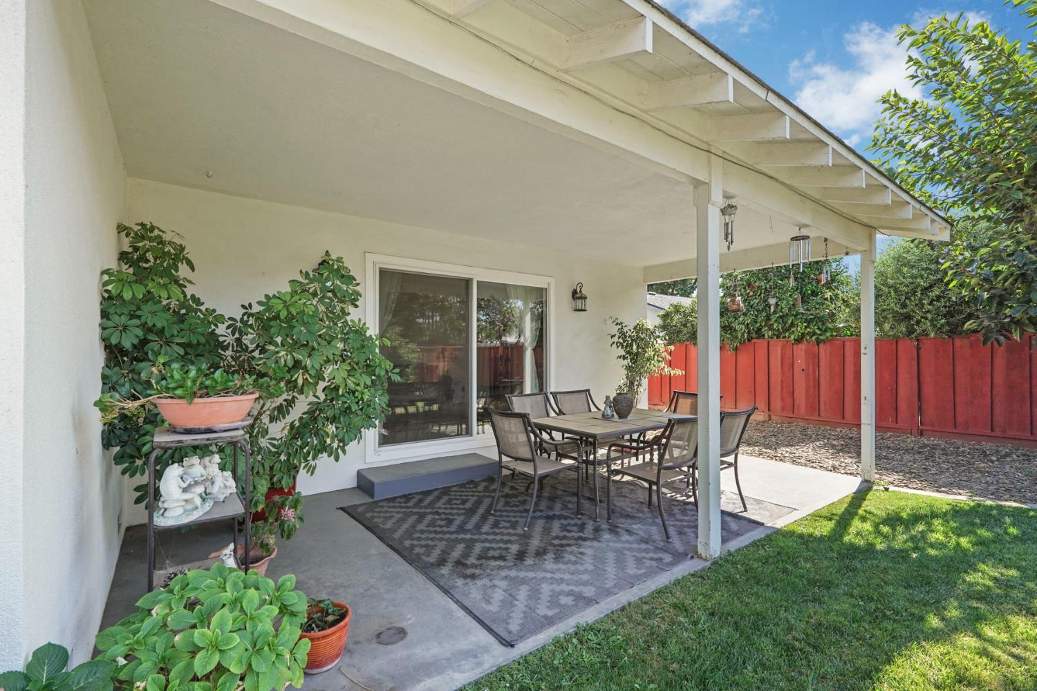2709 Chapel Ct, Modesto, CA 95355