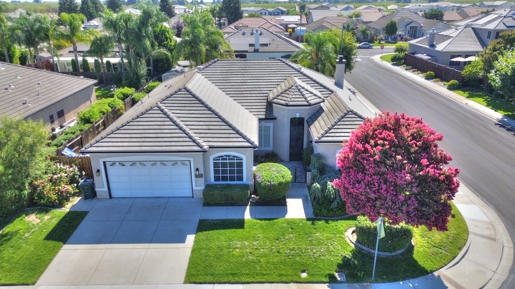1048 Gladiola Pl, Manteca, CA 95336