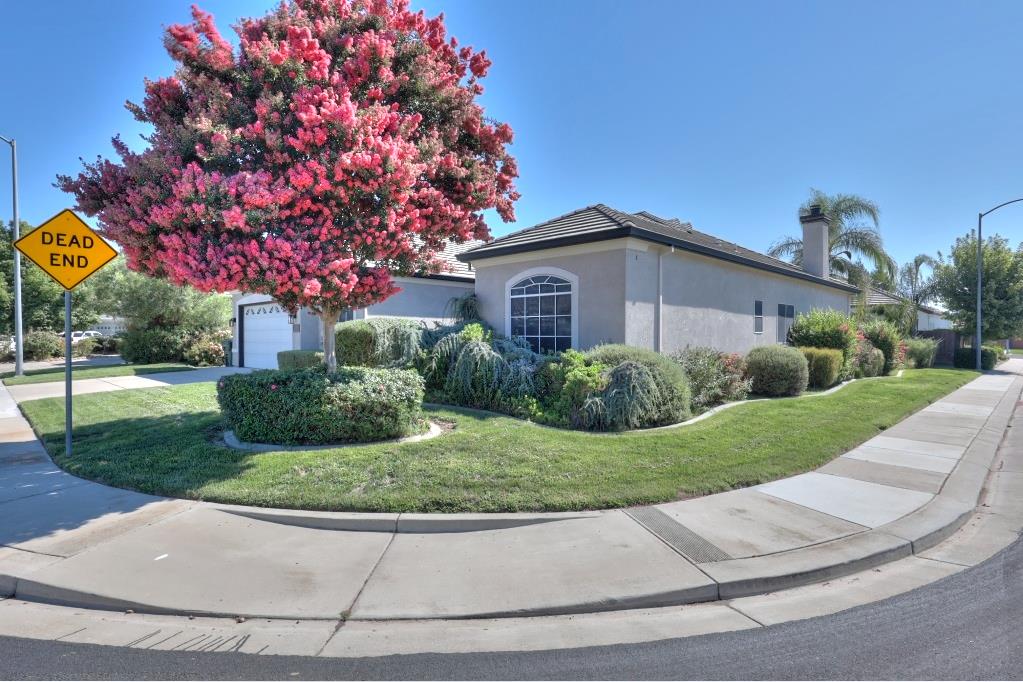 1048 Gladiola Pl, Manteca, CA 95336