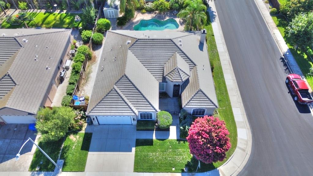 1048 Gladiola Pl, Manteca, CA 95336