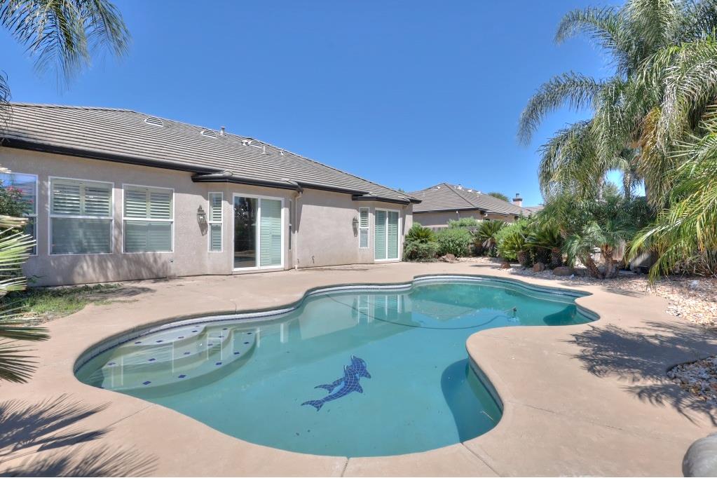 1048 Gladiola Pl, Manteca, CA 95336