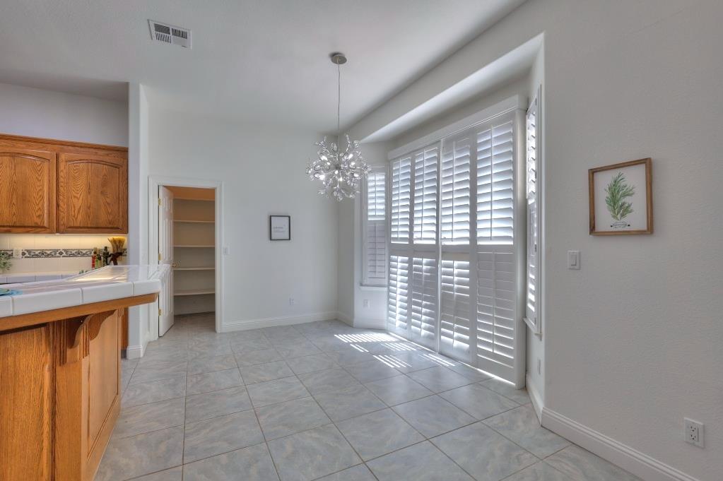 1048 Gladiola Pl, Manteca, CA 95336