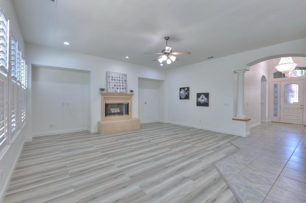 1048 Gladiola Pl, Manteca, CA 95336