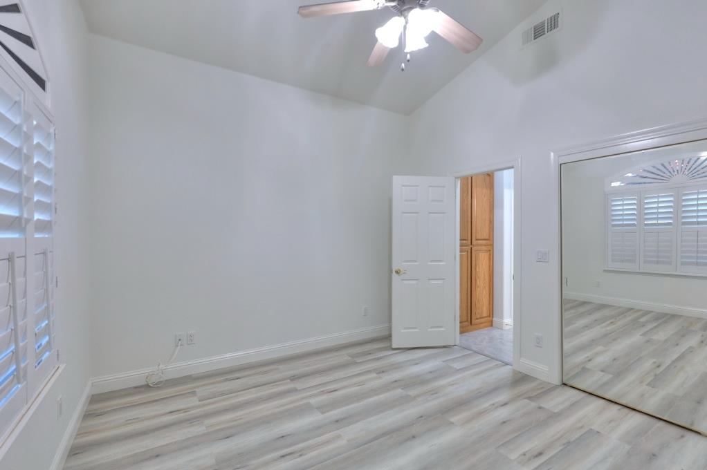 1048 Gladiola Pl, Manteca, CA 95336