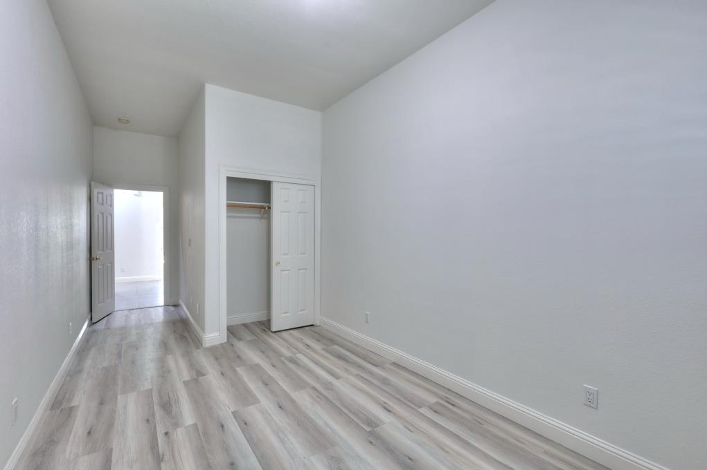 1048 Gladiola Pl, Manteca, CA 95336