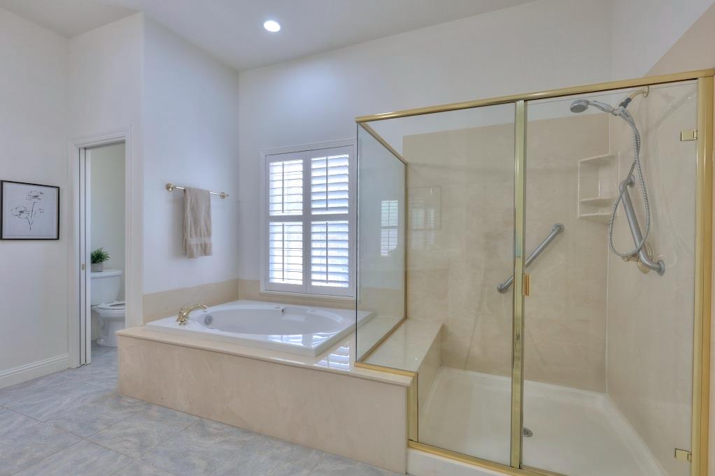 1048 Gladiola Pl, Manteca, CA 95336