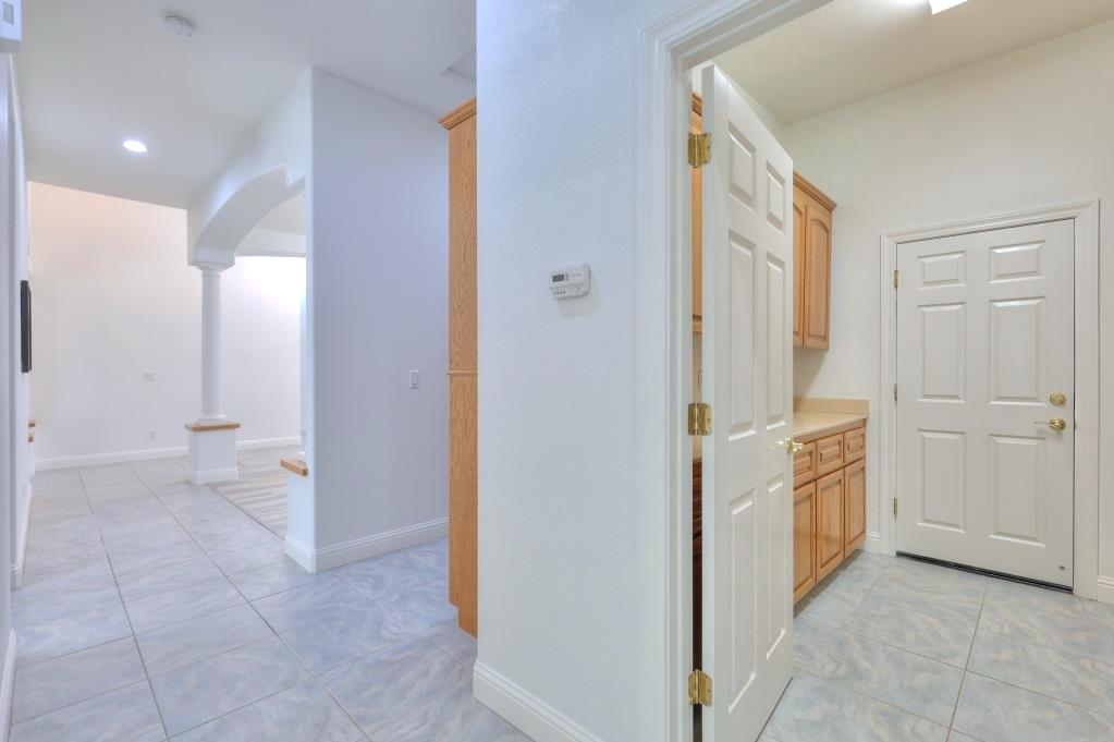 1048 Gladiola Pl, Manteca, CA 95336