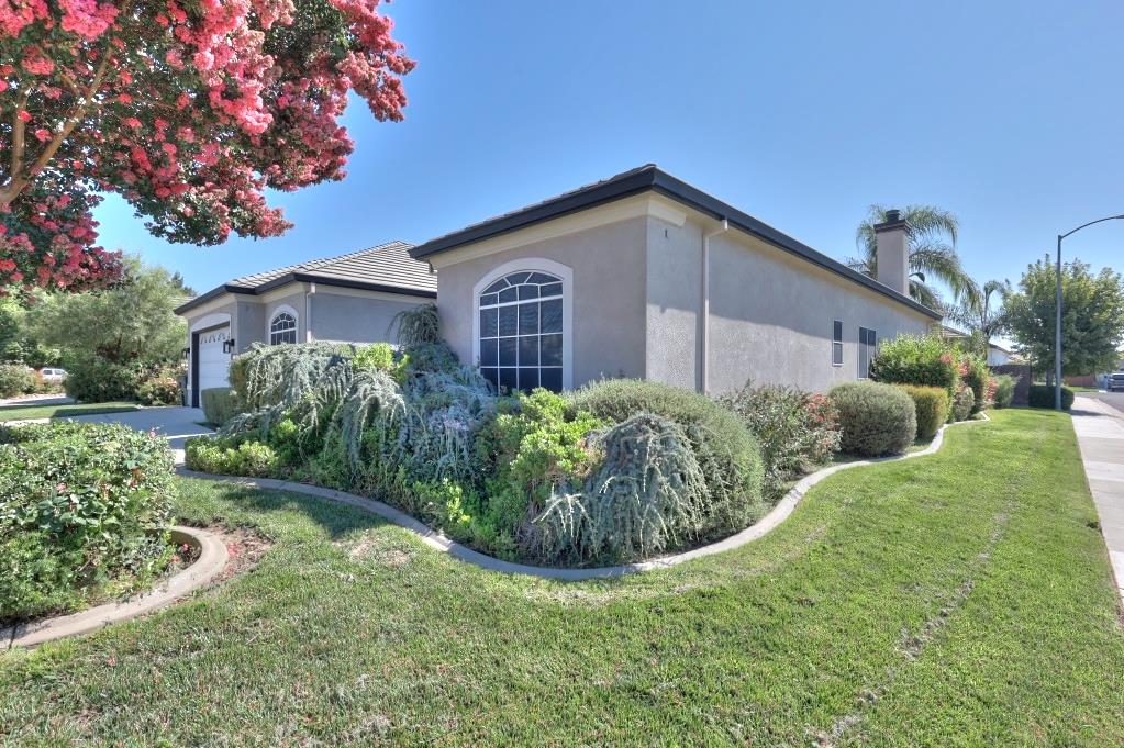 1048 Gladiola Pl, Manteca, CA 95336