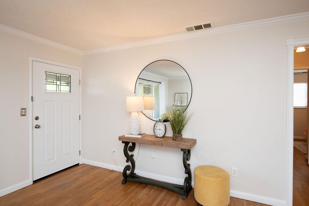 2034 Coley Ave, Escalon, CA 95320