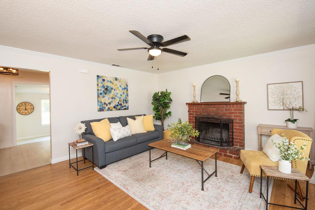 2034 Coley Ave, Escalon, CA 95320