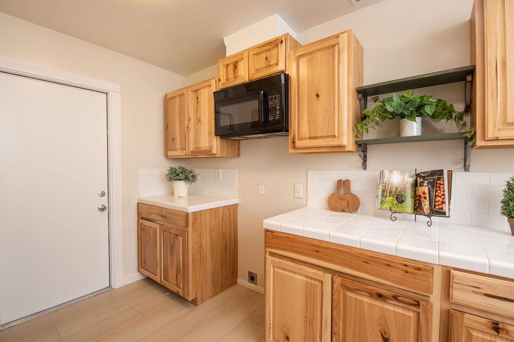 2034 Coley Ave, Escalon, CA 95320