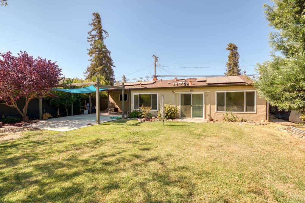 2034 Coley Ave, Escalon, CA 95320