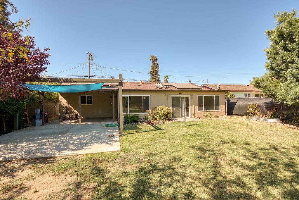 2034 Coley Ave, Escalon, CA 95320
