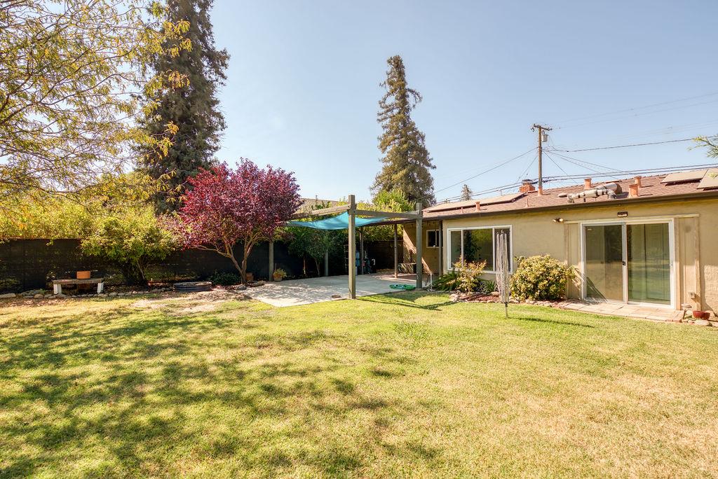 2034 Coley Ave, Escalon, CA 95320