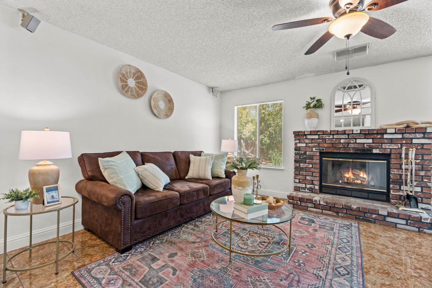 1044 Fruitbasket Ln, Livingston, CA 95334
