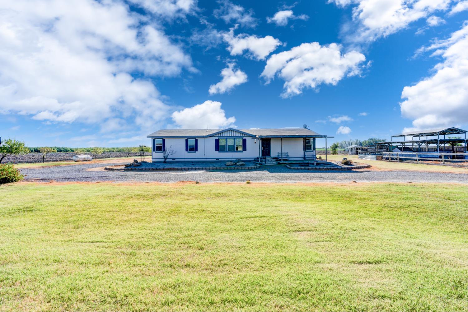 17568 Clement Ave, Dos Palos, CA 93620