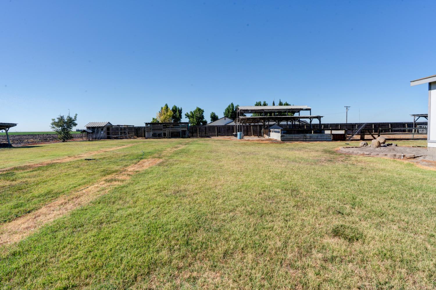 17568 Clement Ave, Dos Palos, CA 93620