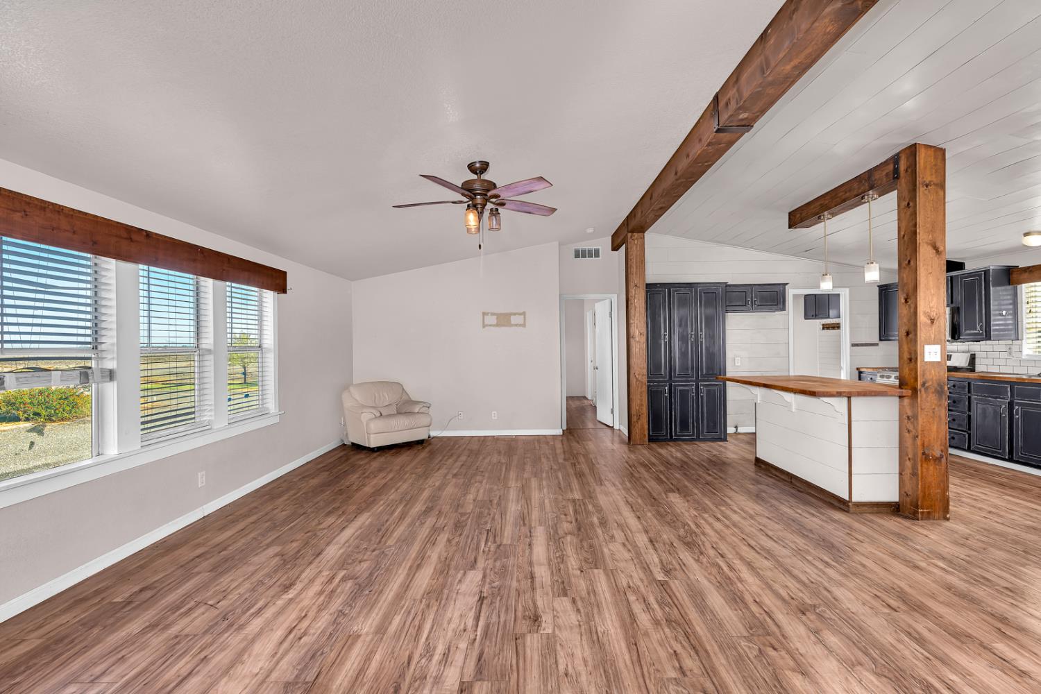 17568 Clement Ave, Dos Palos, CA 93620