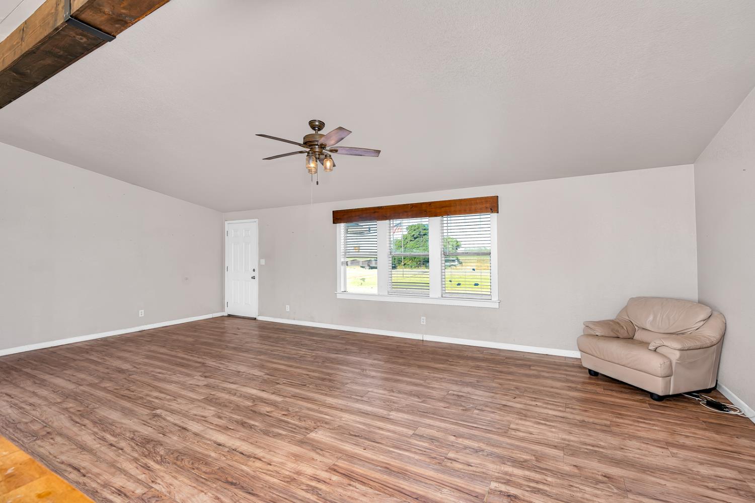 17568 Clement Ave, Dos Palos, CA 93620
