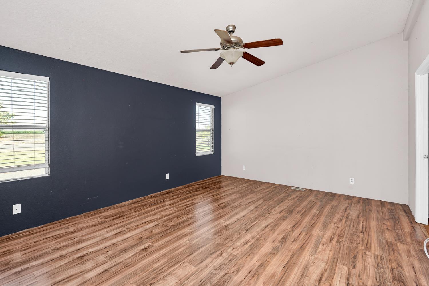 17568 Clement Ave, Dos Palos, CA 93620