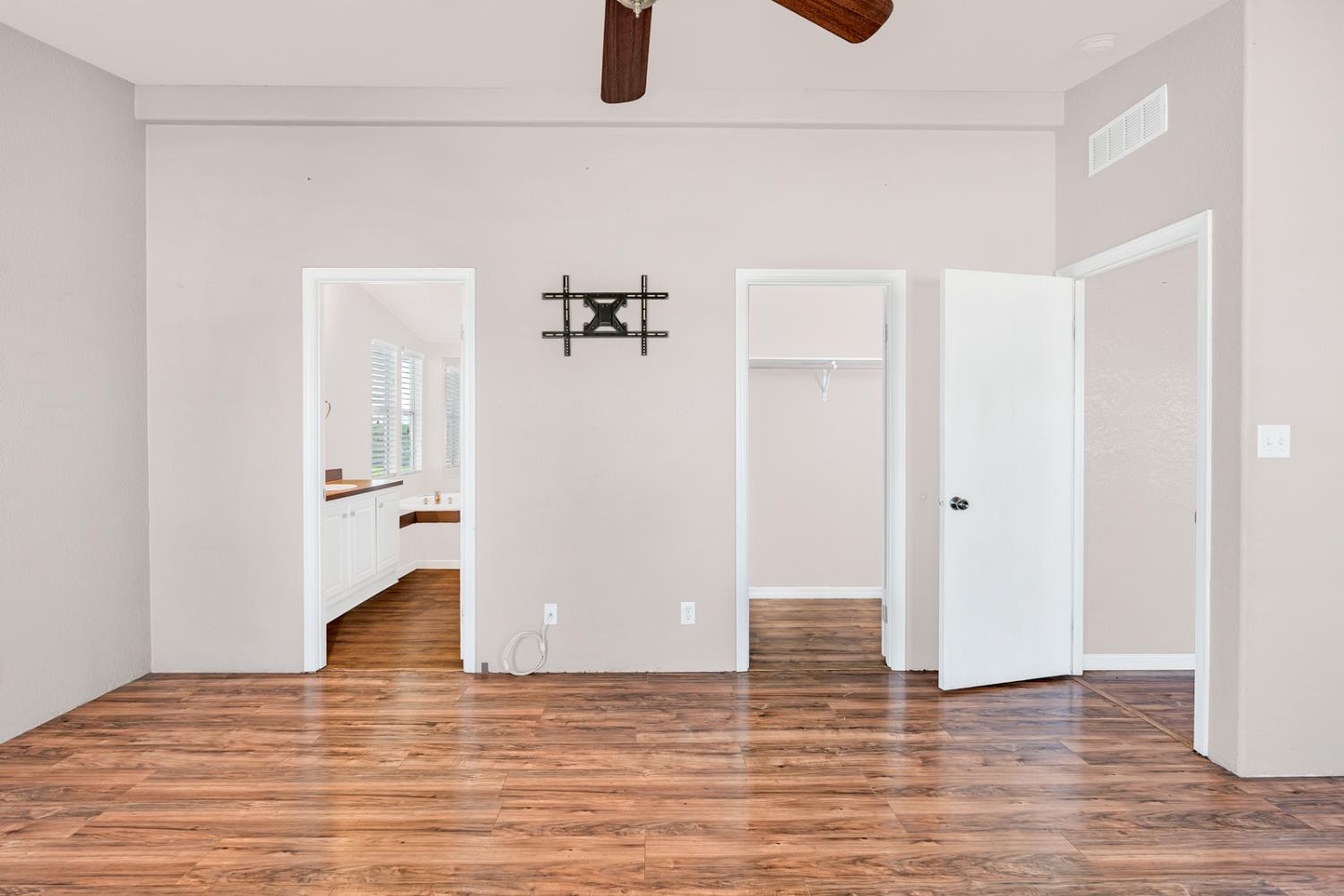 17568 Clement Ave, Dos Palos, CA 93620