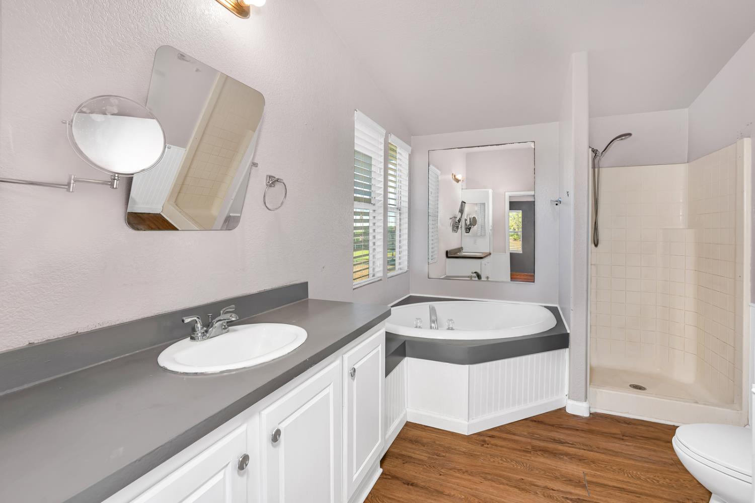 17568 Clement Ave, Dos Palos, CA 93620