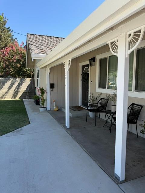 1234 Stanislaus St, Escalon, CA 95320