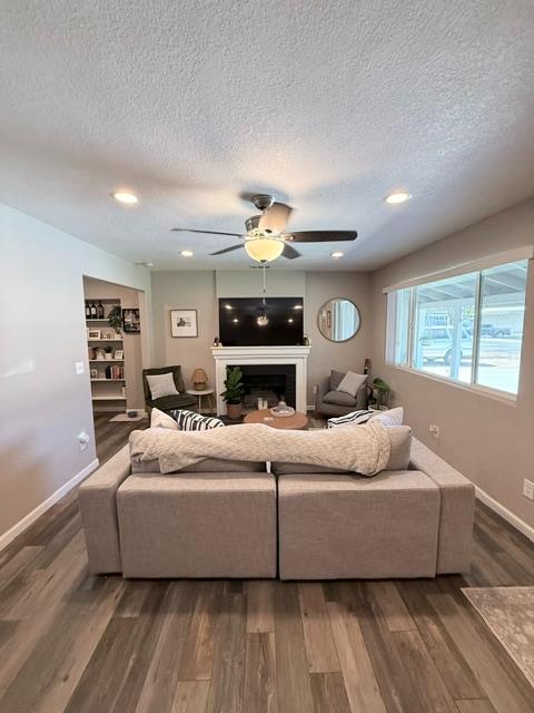 1234 Stanislaus St, Escalon, CA 95320