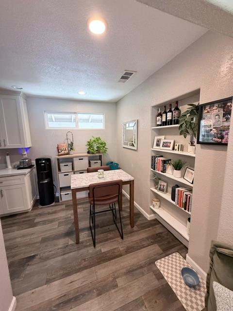 1234 Stanislaus St, Escalon, CA 95320