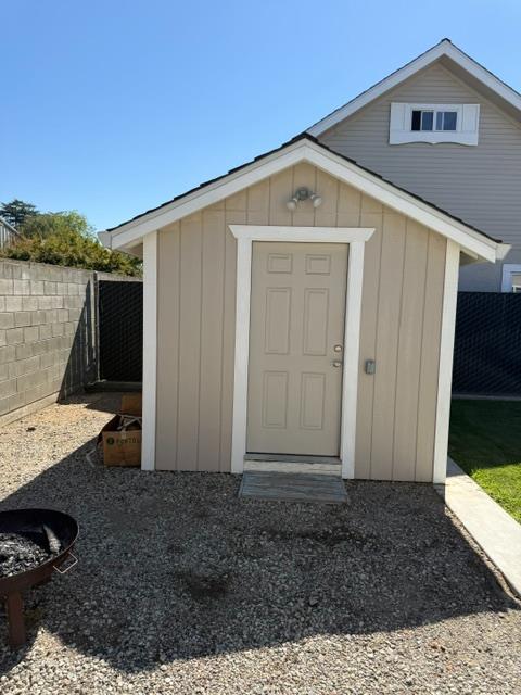 1234 Stanislaus St, Escalon, CA 95320