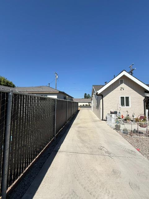 1234 Stanislaus St, Escalon, CA 95320