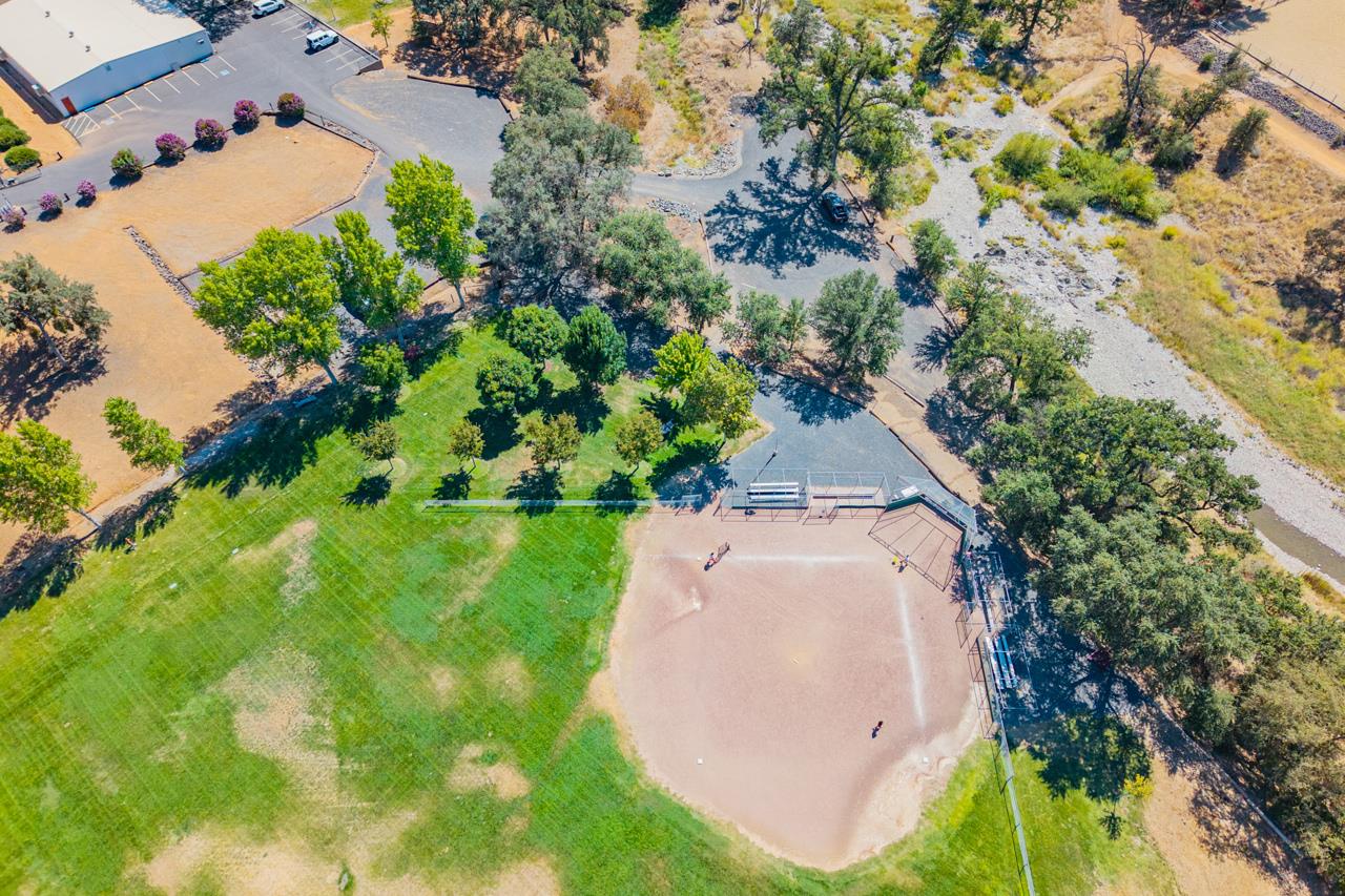 147 Arrowhead St, Copperopolis, CA 95228