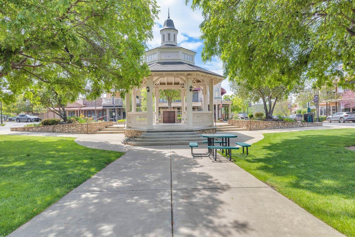 147 Arrowhead St, Copperopolis, CA 95228