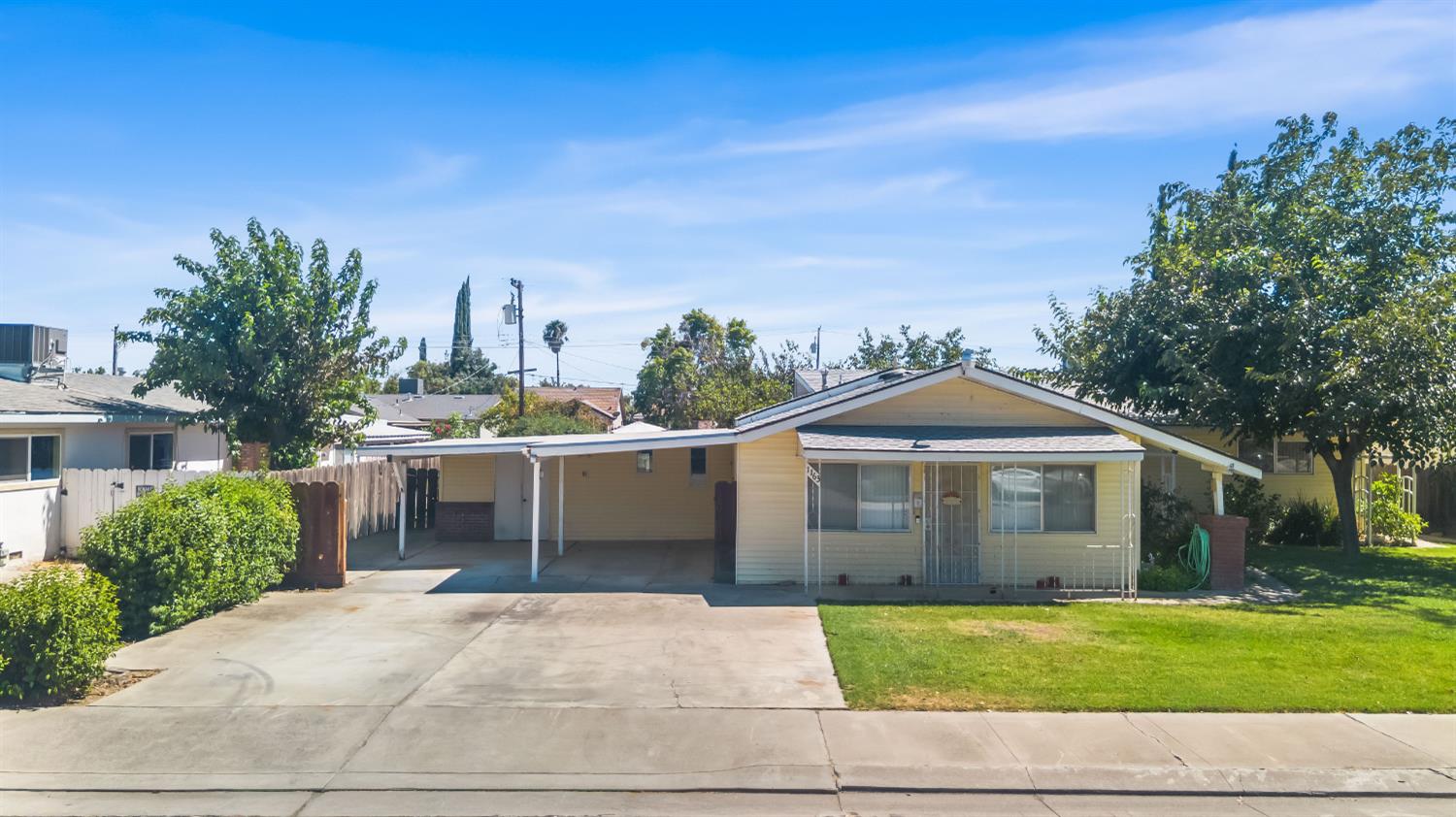 1163 Santa Lea St, Los Banos, CA 93635
