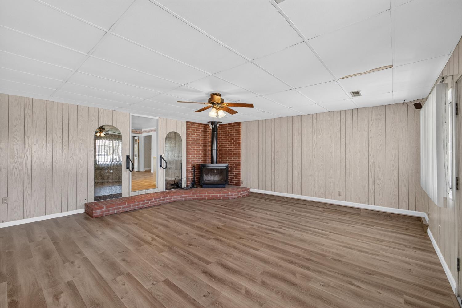 1163 Santa Lea St, Los Banos, CA 93635