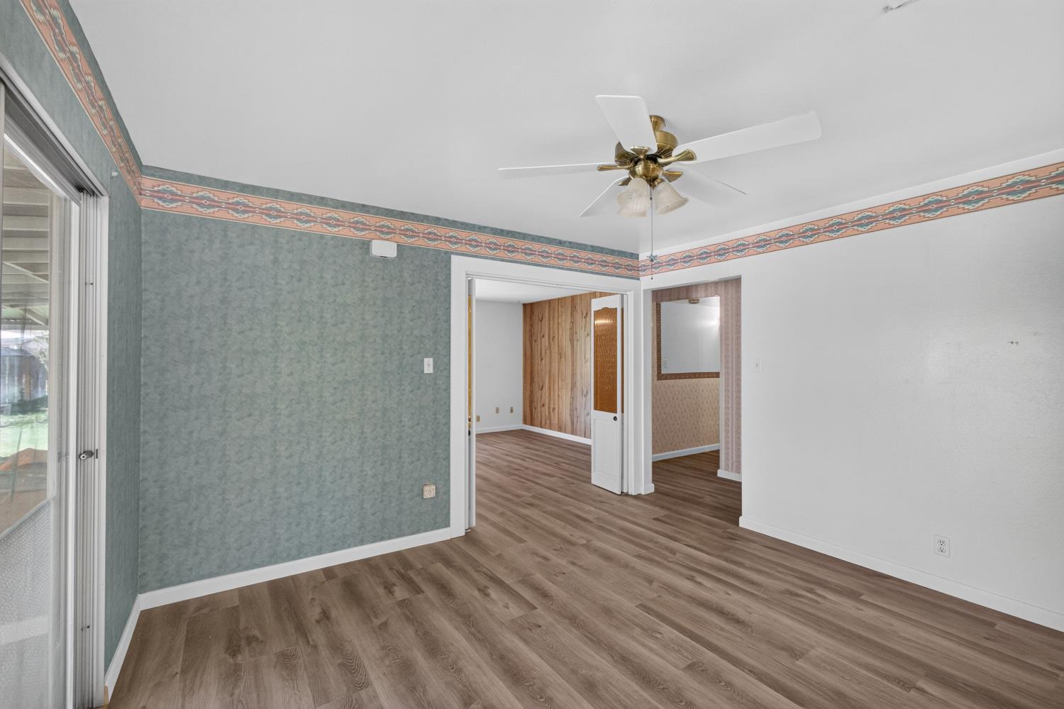 1163 Santa Lea St, Los Banos, CA 93635
