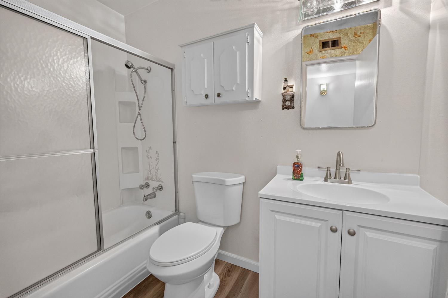 1163 Santa Lea St, Los Banos, CA 93635