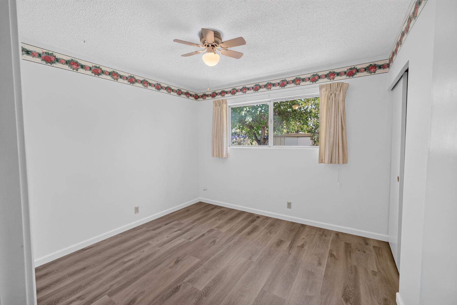 1163 Santa Lea St, Los Banos, CA 93635