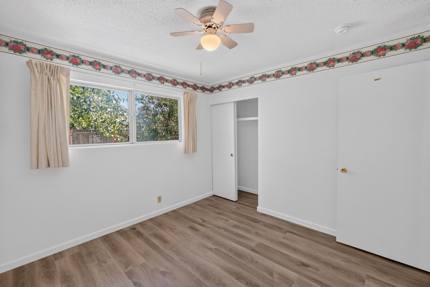 1163 Santa Lea St, Los Banos, CA 93635