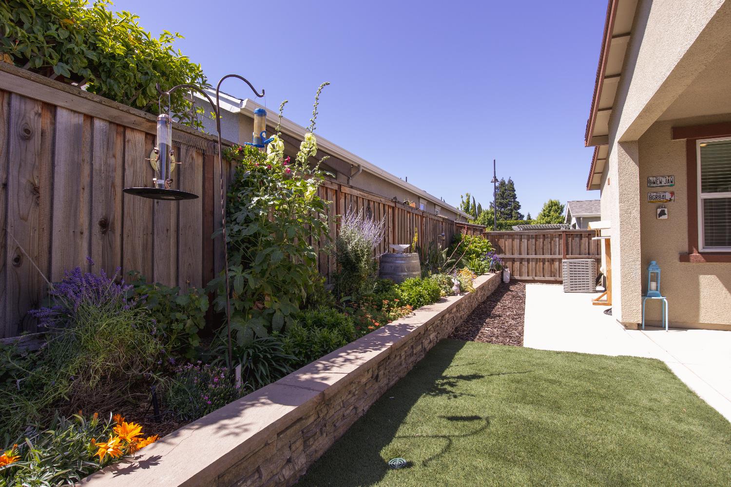 484 Pinehurst St, Manteca, CA 95336