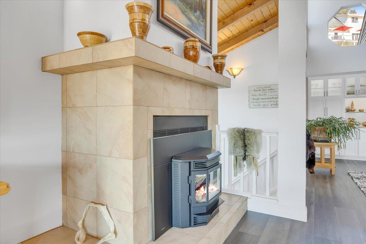 816 Foothill Rd, Copperopolis, CA 95228