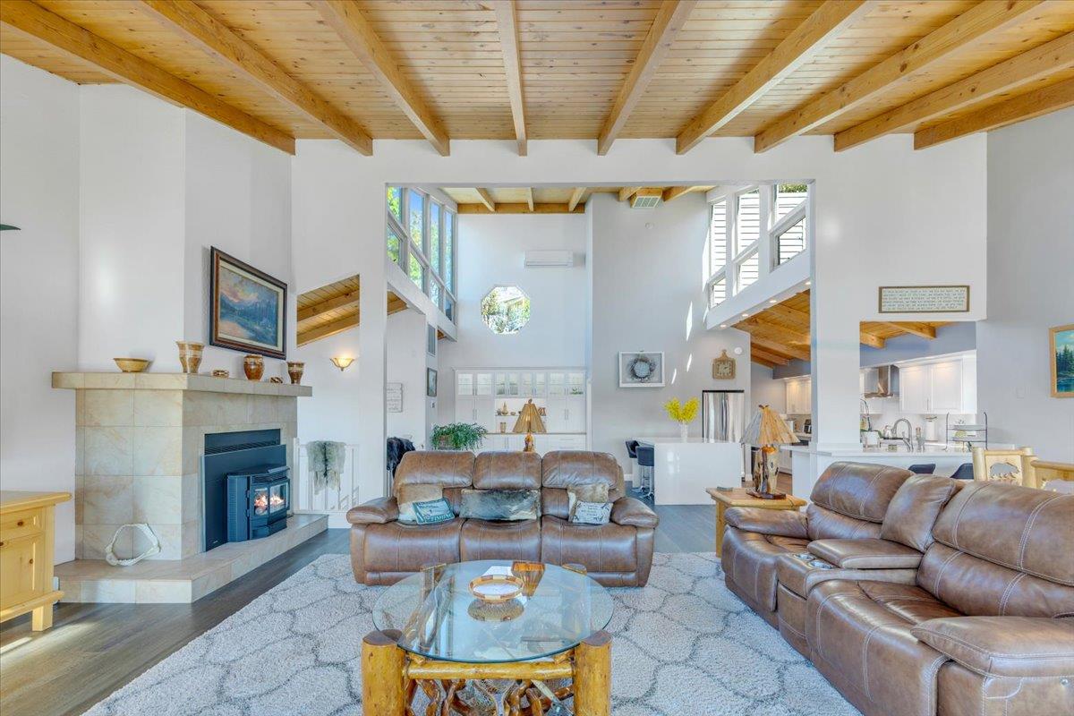 816 Foothill Rd, Copperopolis, CA 95228