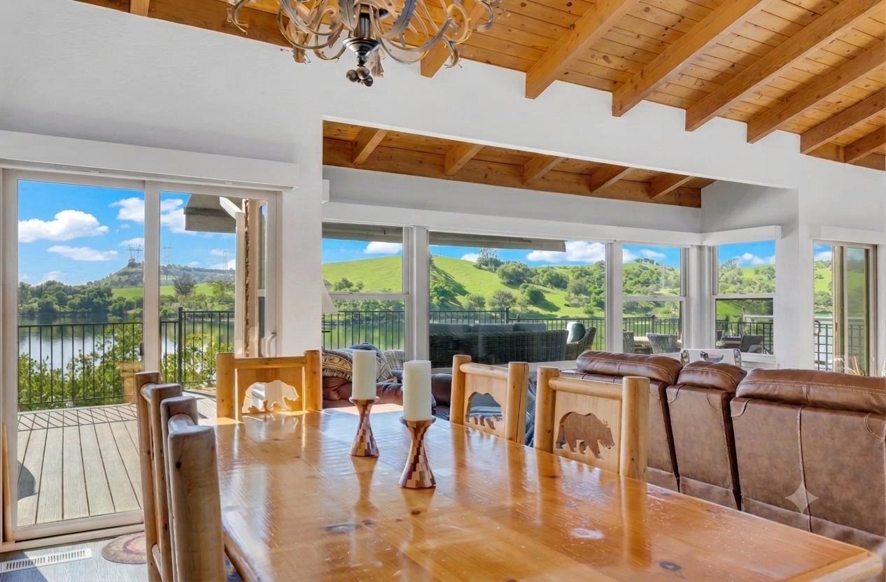 816 Foothill Rd, Copperopolis, CA 95228
