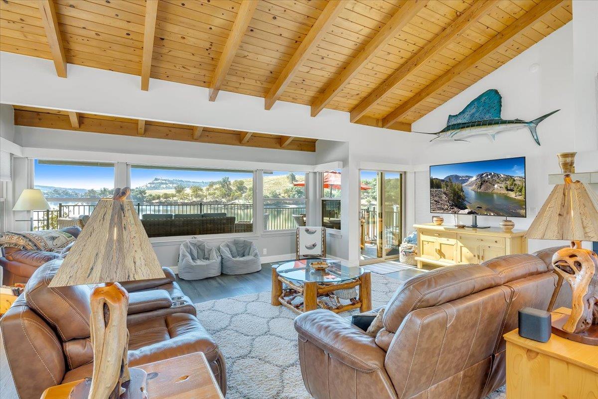816 Foothill Rd, Copperopolis, CA 95228