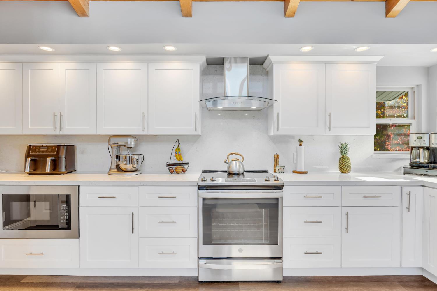 816 Foothill Rd, Copperopolis, CA 95228