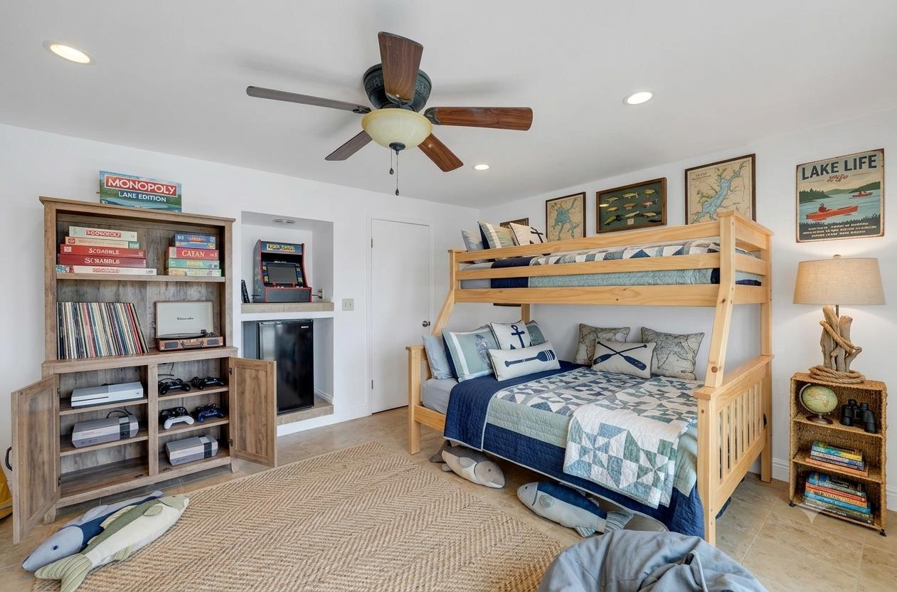 816 Foothill Rd, Copperopolis, CA 95228