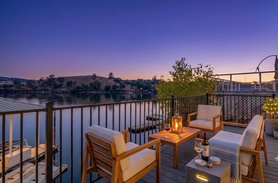 816 Foothill Rd, Copperopolis, CA 95228
