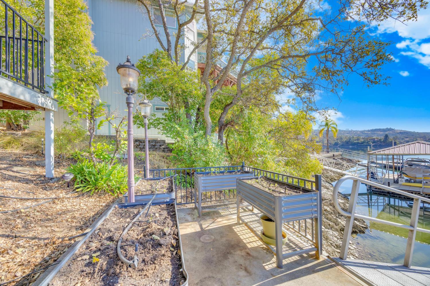 816 Foothill Rd, Copperopolis, CA 95228