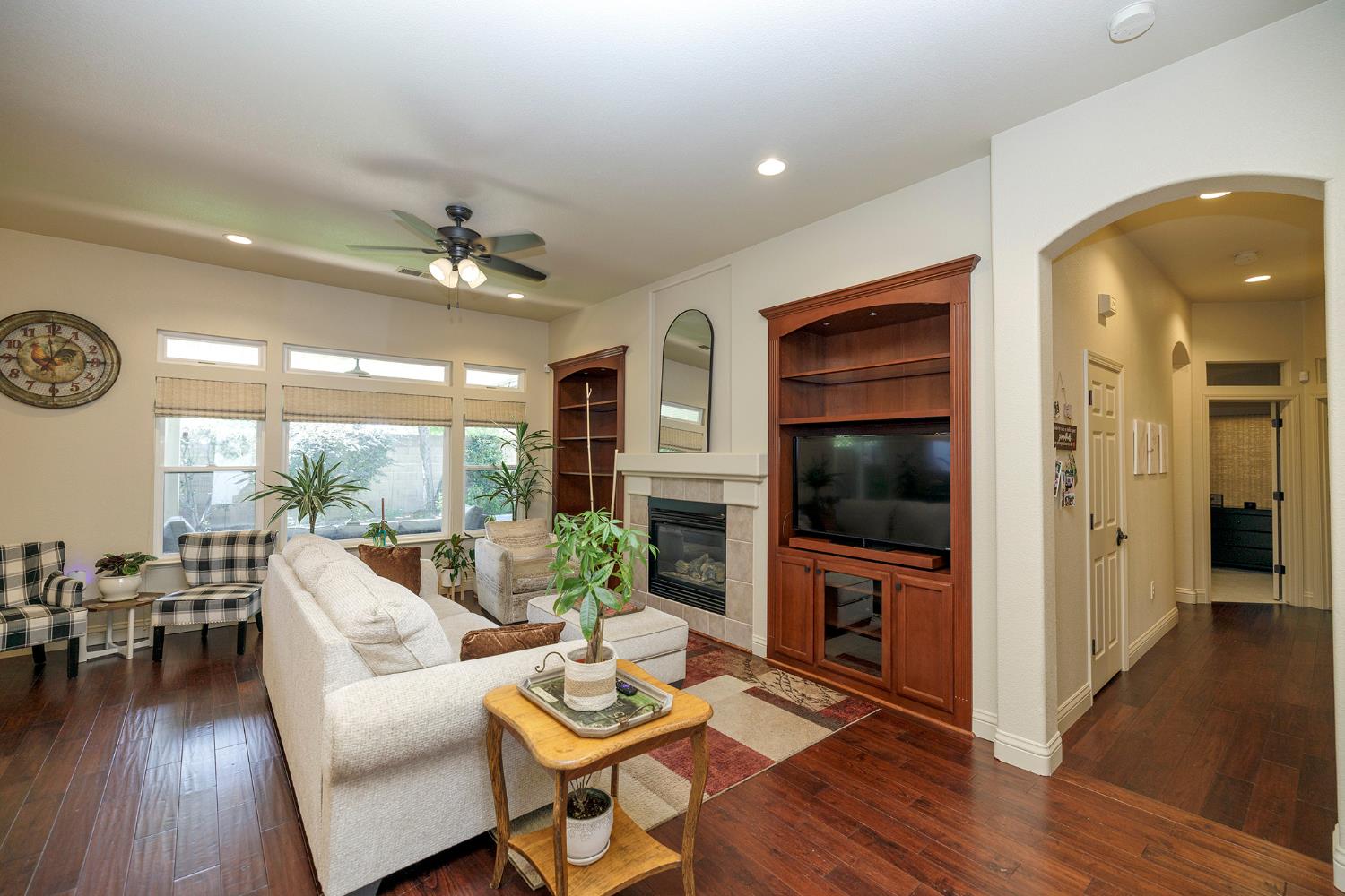3224 Clearview Ct, Modesto, CA 95355