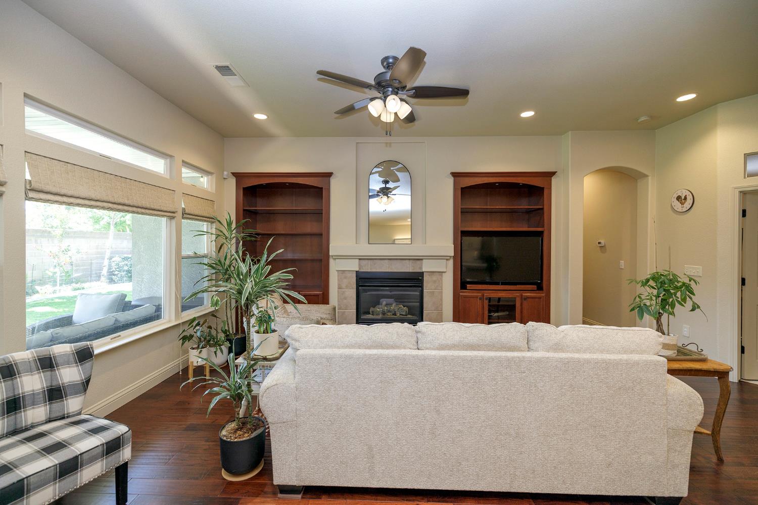 3224 Clearview Ct, Modesto, CA 95355